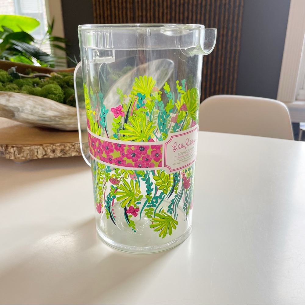 New • Lilly Pulitzer 56 oz Floral Acrylic Pitcher